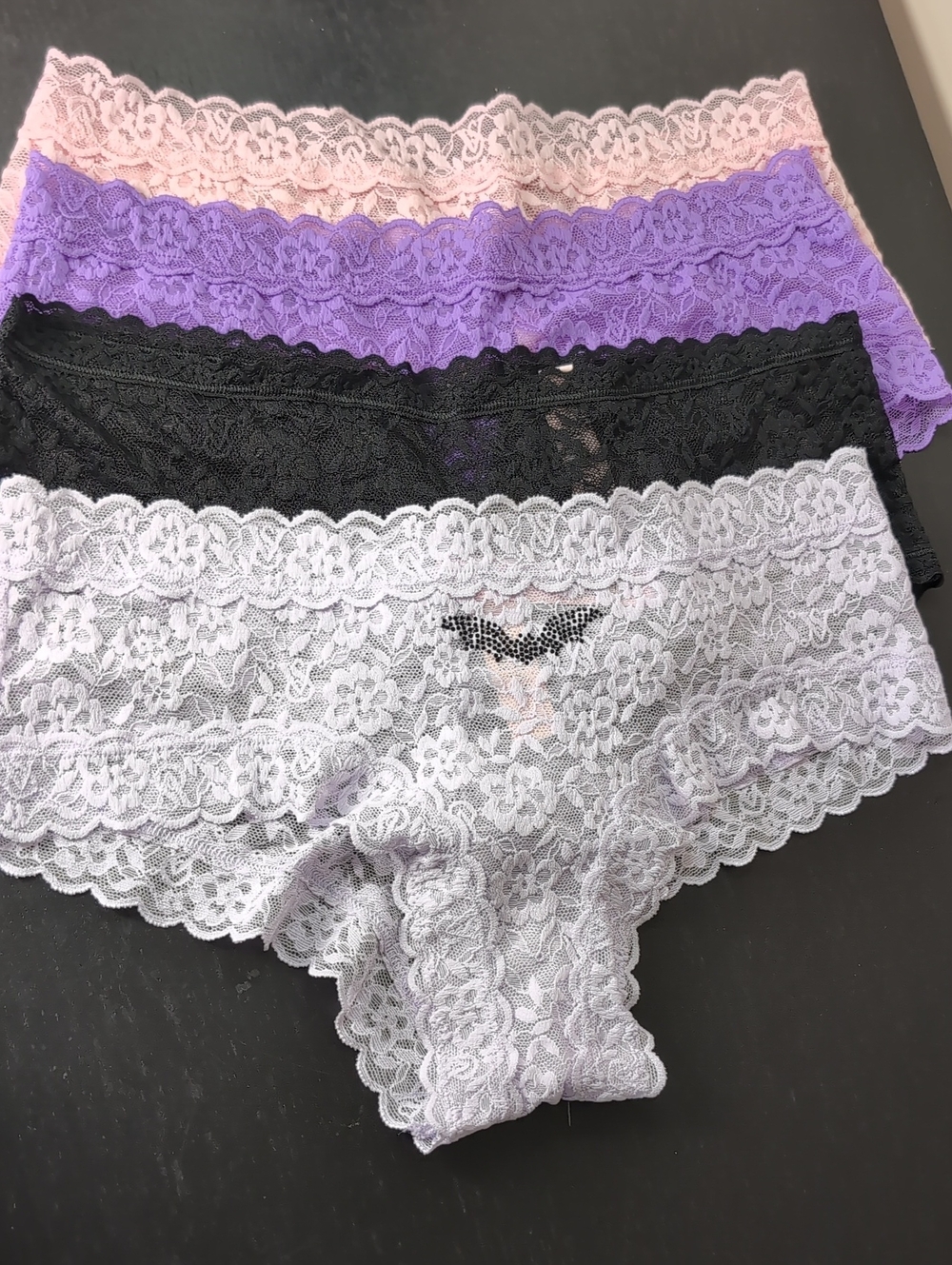 Victoria's Secret Cheeky Lace Panties Underwear Size Medium NEW